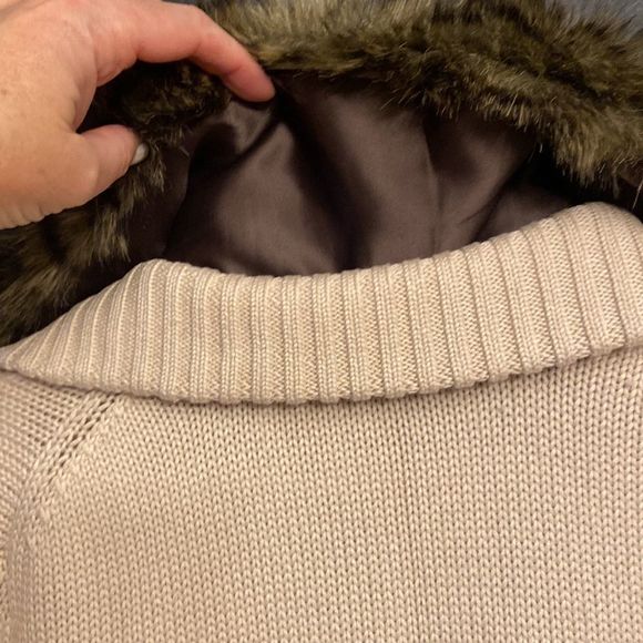 Cold water creek zipper cardigan with removable faux fur collar - Picture 10 of 13